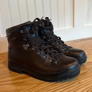 Women's Gore-Tex Cresta Hiking Boots, Leather